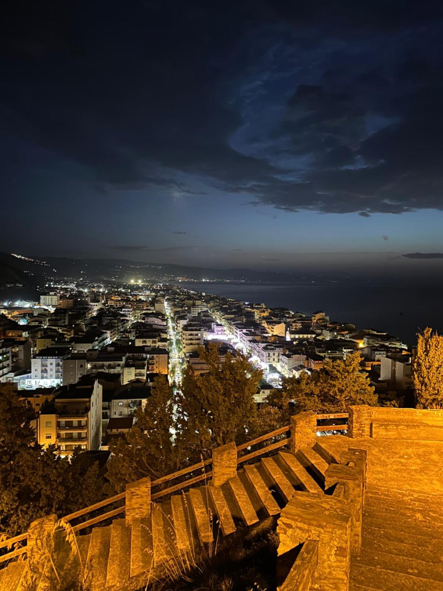 Appartamento Ad Capo dʼOrlando Esterno foto
